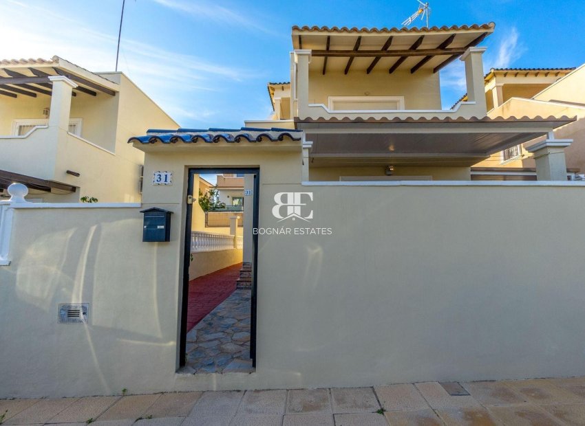 Herverkoop - Villa -
Orihuela Costa - Villamartín