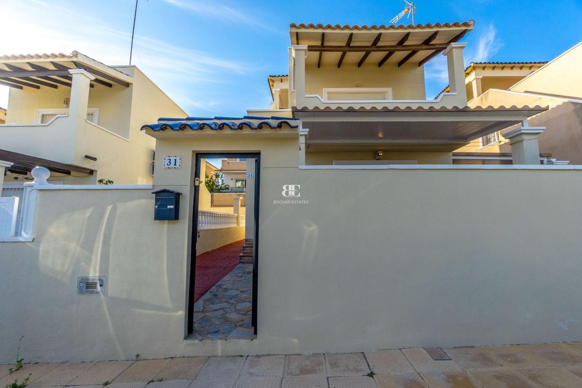 Herverkoop - Villa -
Orihuela Costa - Villamartín