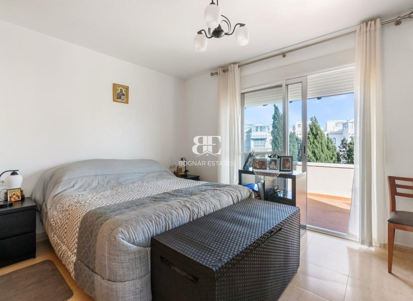 Herverkoop - Villa -
Orihuela Costa - Villamartín