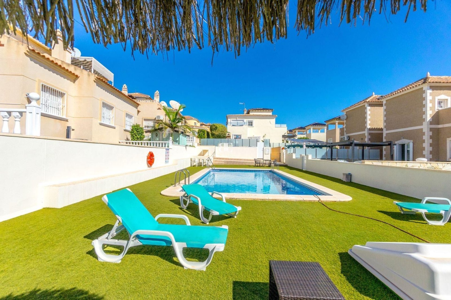 Herverkoop - Villa -
Orihuela Costa - Villamartín