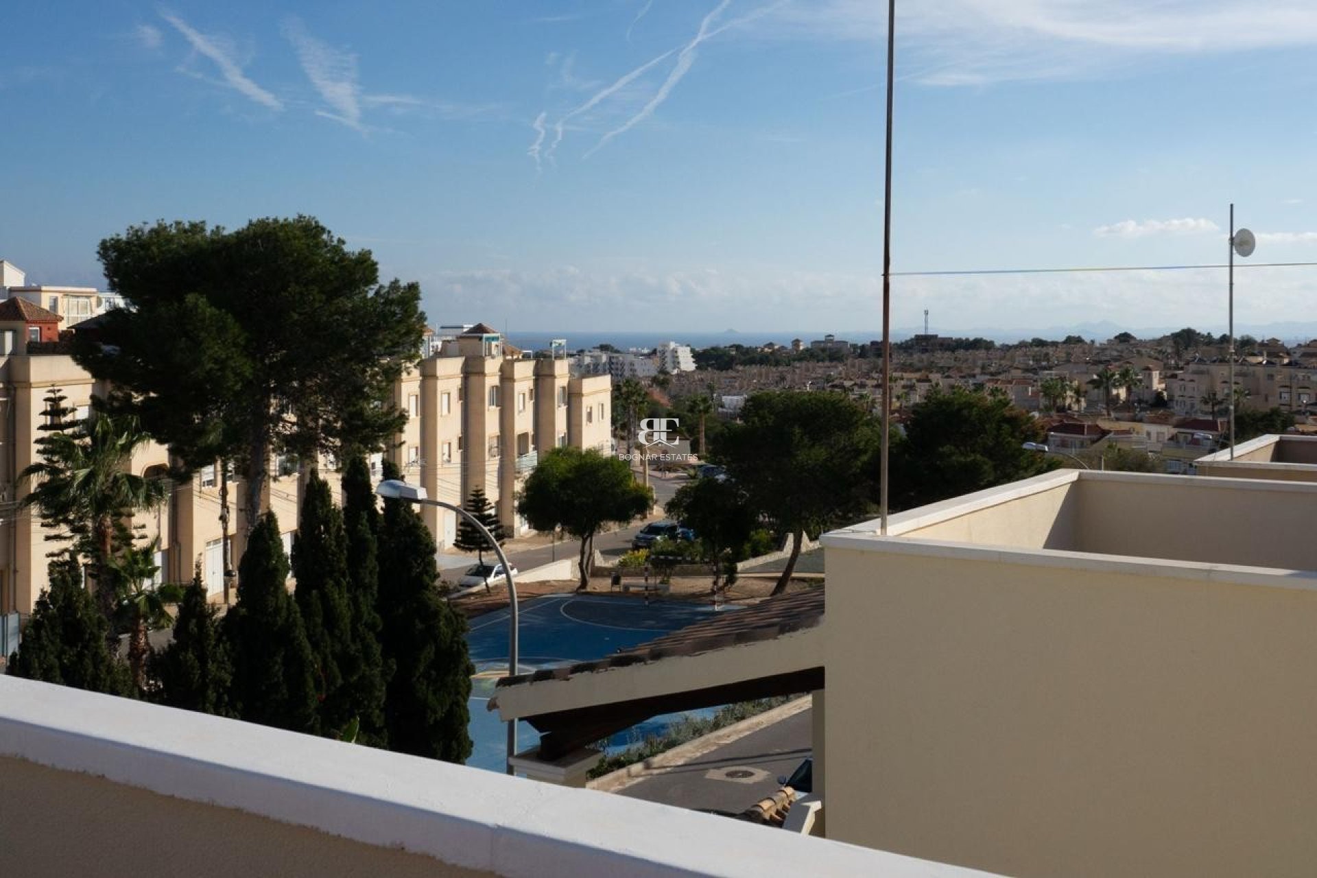 Herverkoop - Villa -
Orihuela Costa - Villamartín