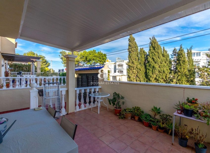 Herverkoop - Villa -
Orihuela Costa - Villamartín