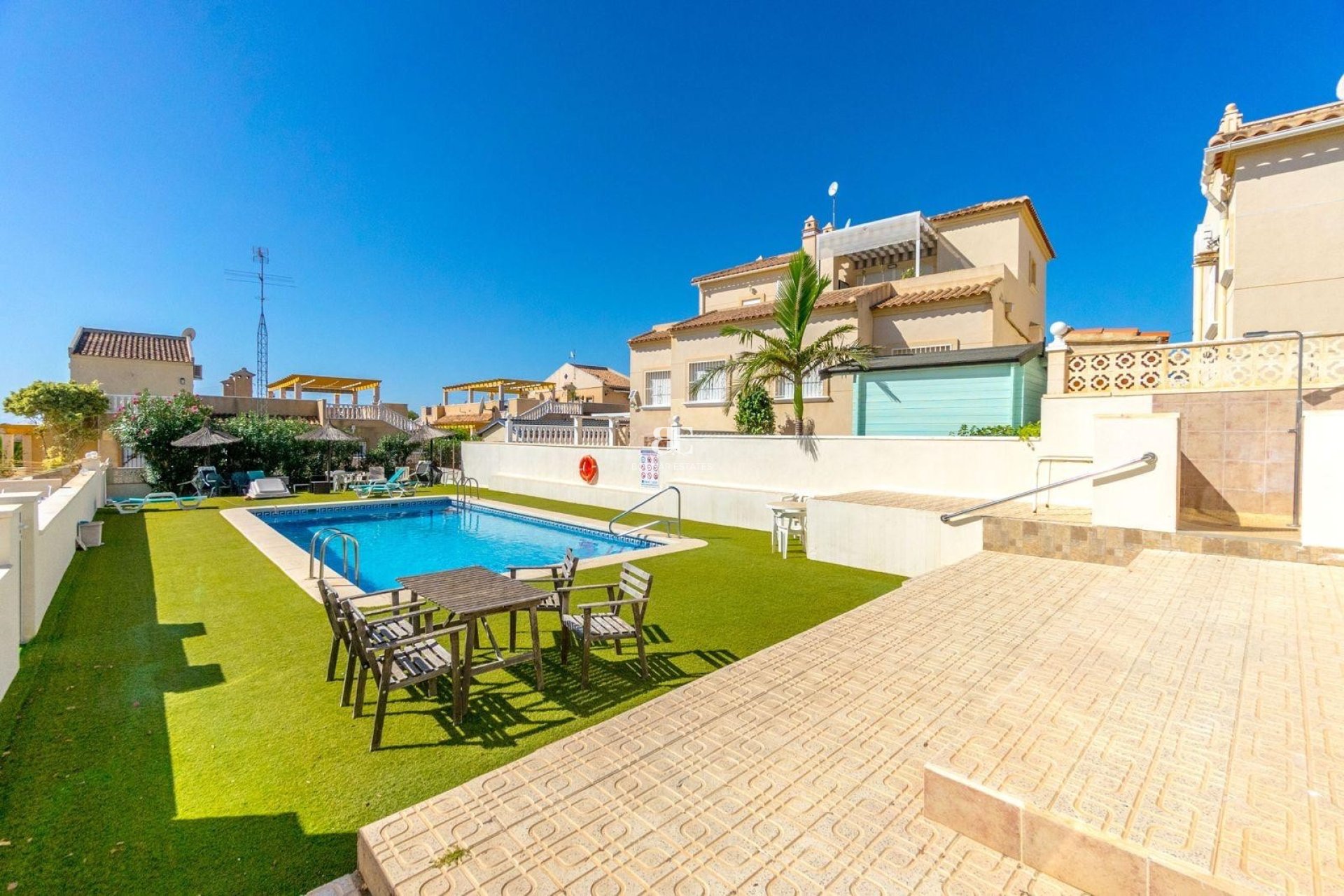 Herverkoop - Villa -
Orihuela Costa - Villamartín