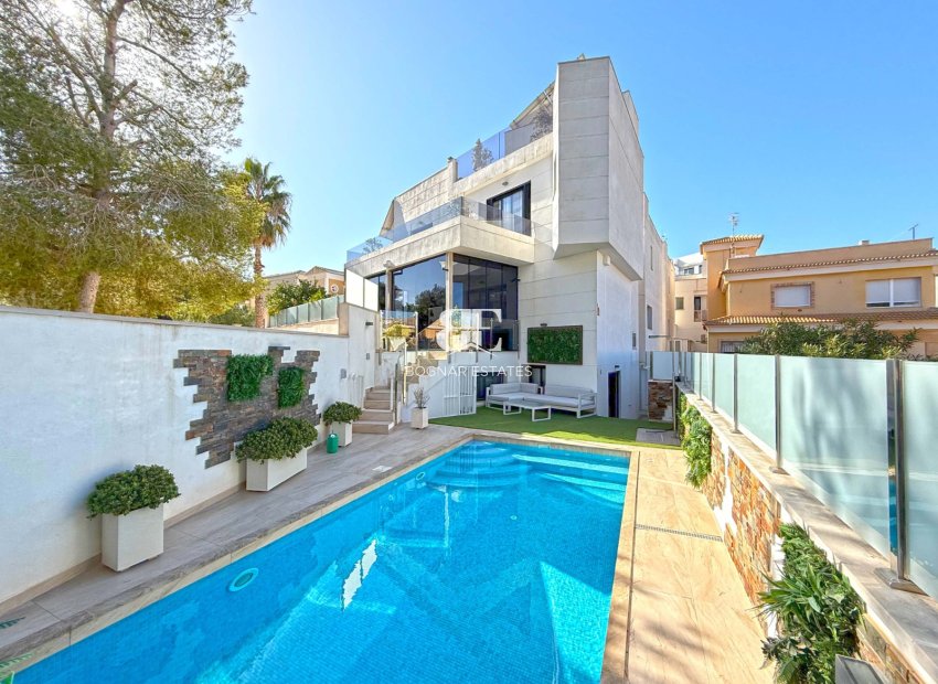 Herverkoop - Villa -
Orihuela Costa - Villamartín
