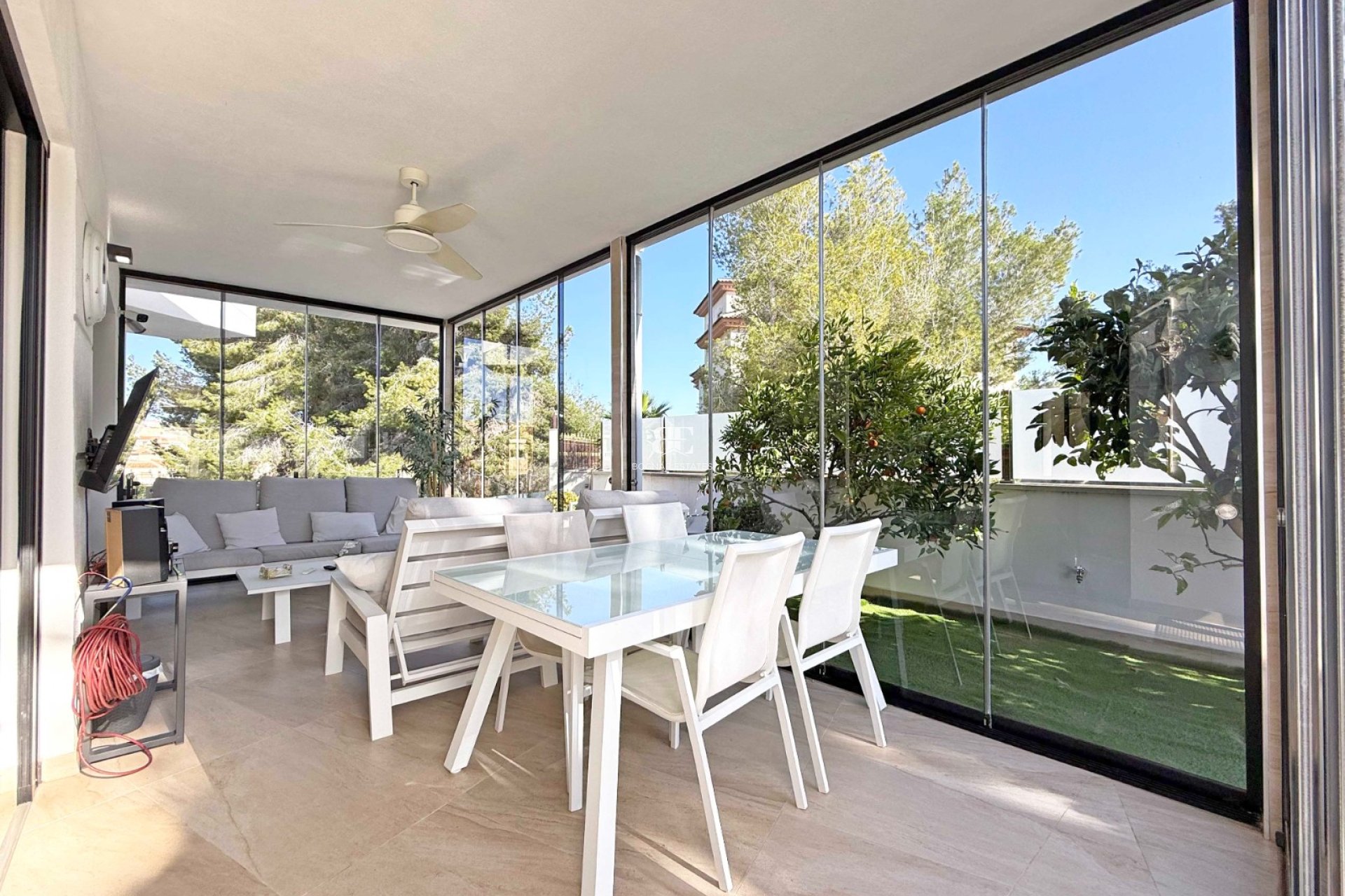 Herverkoop - Villa -
Orihuela Costa - Villamartín