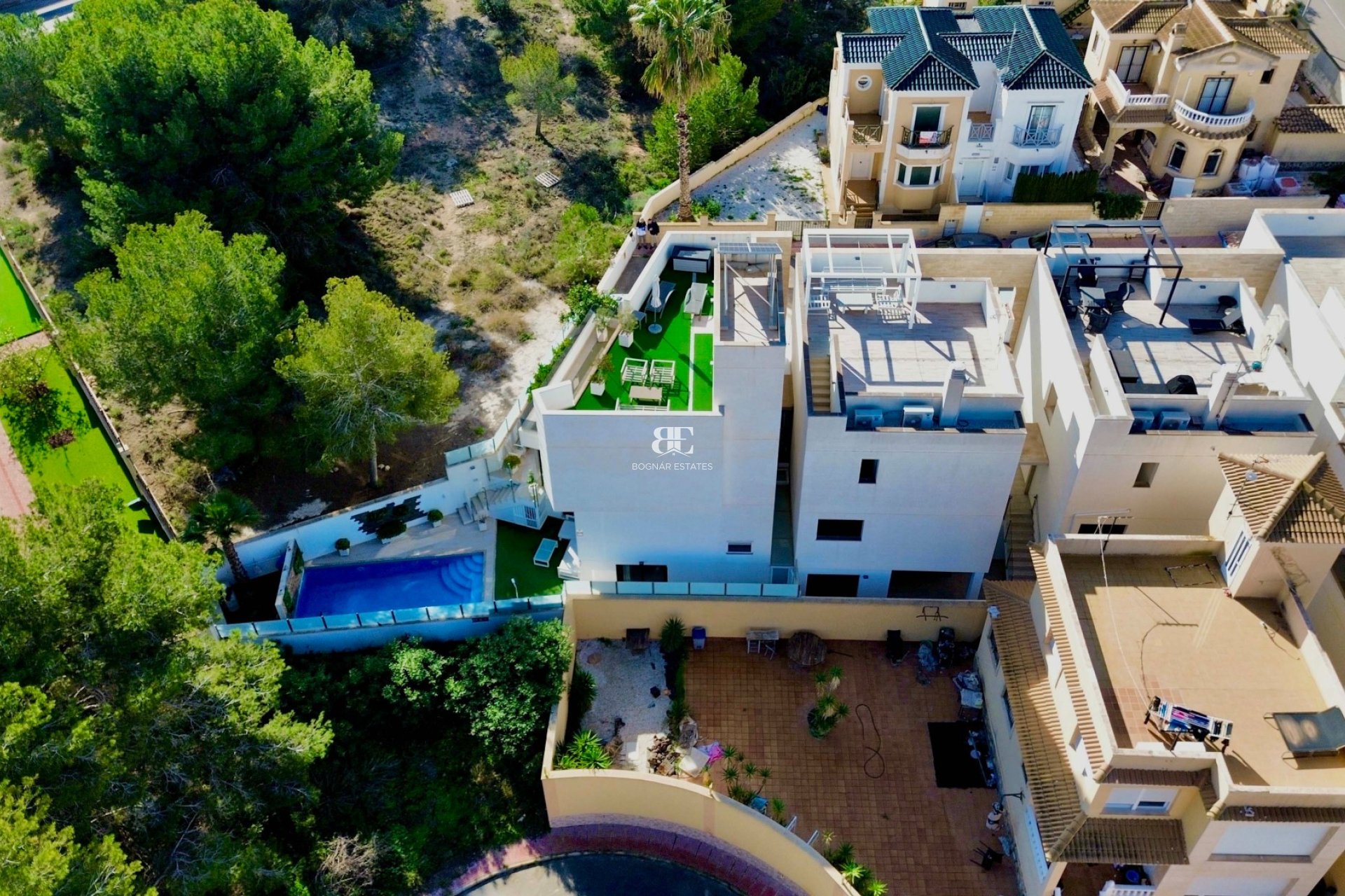 Herverkoop - Villa -
Orihuela Costa - Villamartín