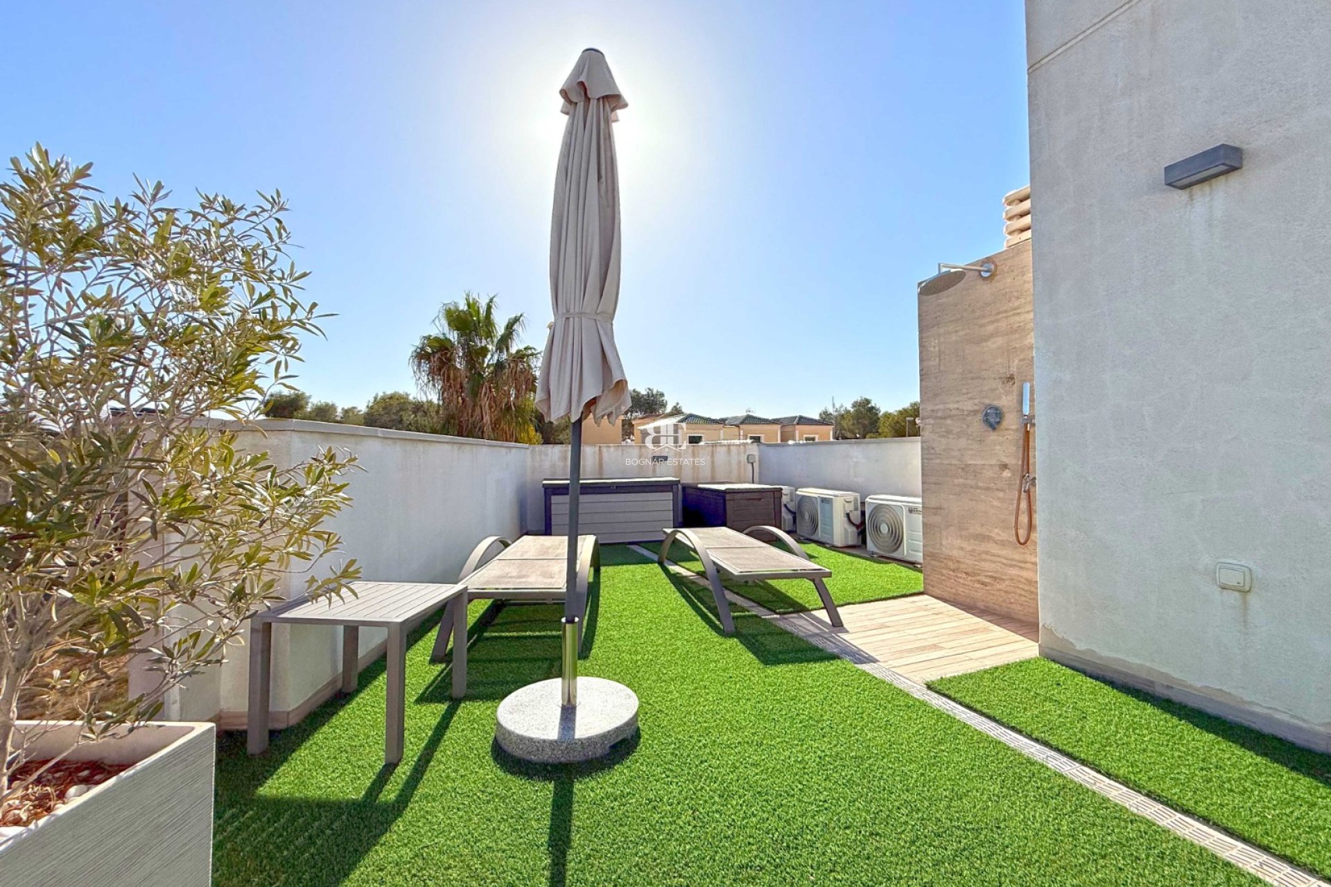 Herverkoop - Villa -
Orihuela Costa - Villamartín