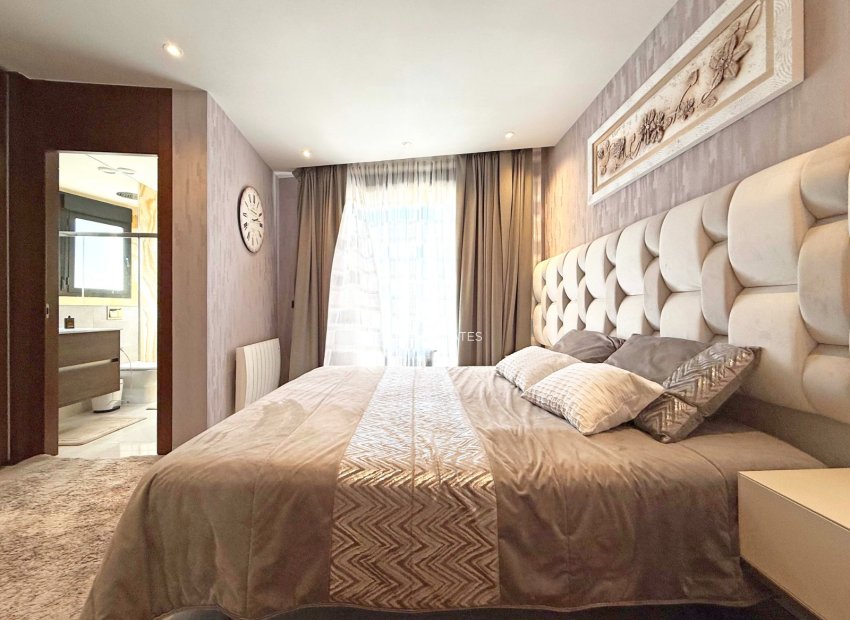Herverkoop - Villa -
Orihuela Costa - Villamartín