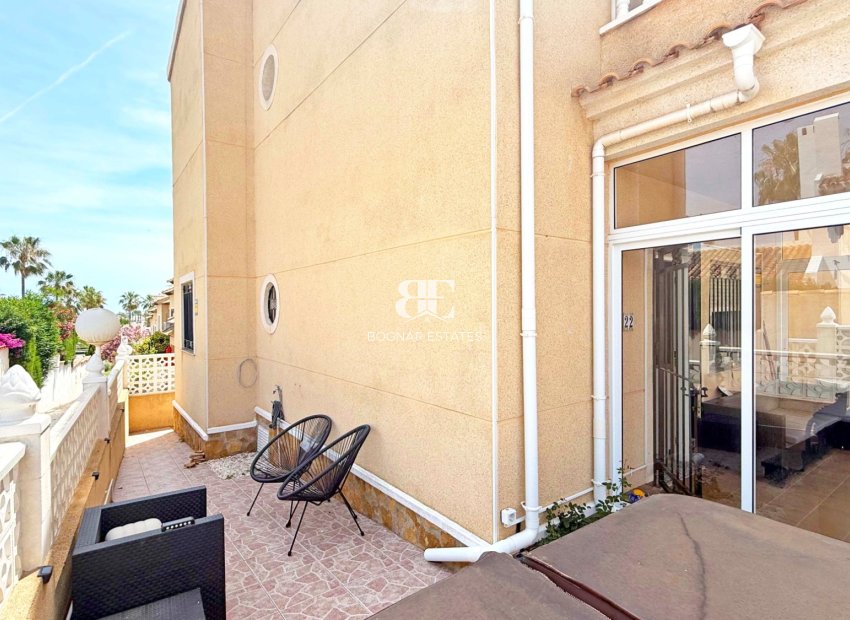 Herverkoop - Villa -
Orihuela Costa - Villamartín