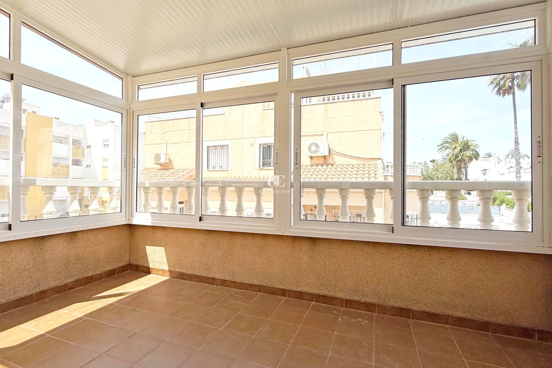 Herverkoop - Villa -
Orihuela Costa - Villamartín