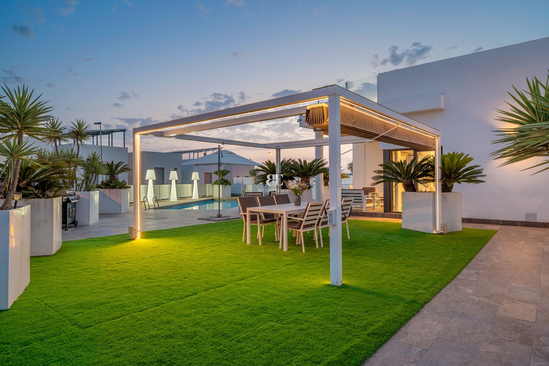 Herverkoop - Villa -
Orihuela Costa - Villamartín