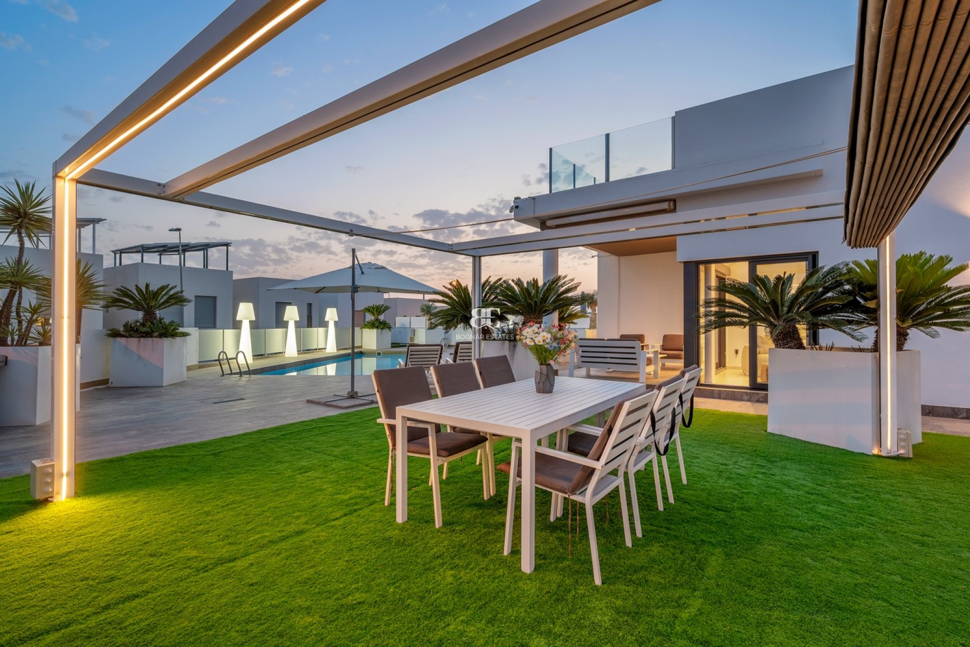 Herverkoop - Villa -
Orihuela Costa - Villamartín
