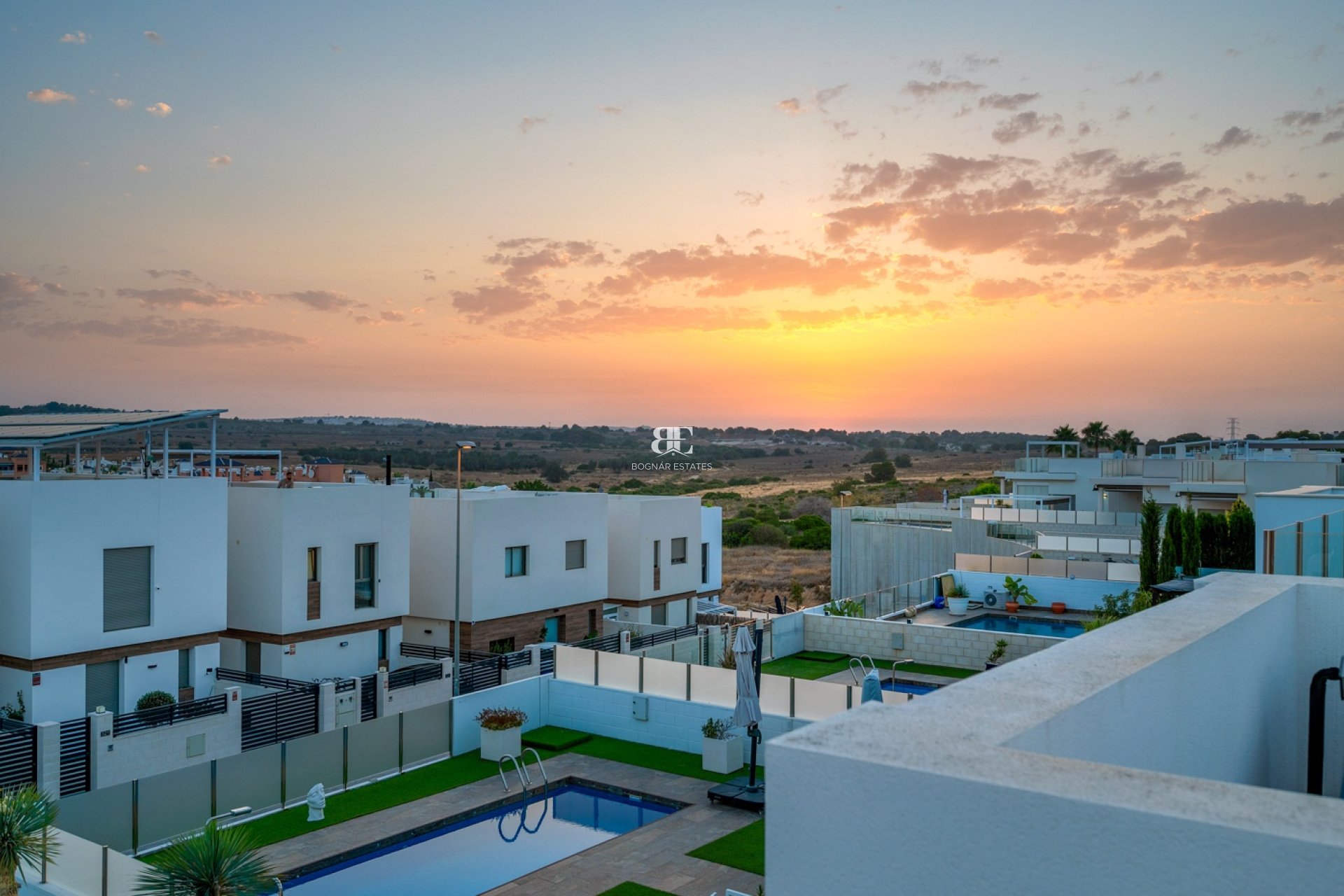 Herverkoop - Villa -
Orihuela Costa - Villamartín