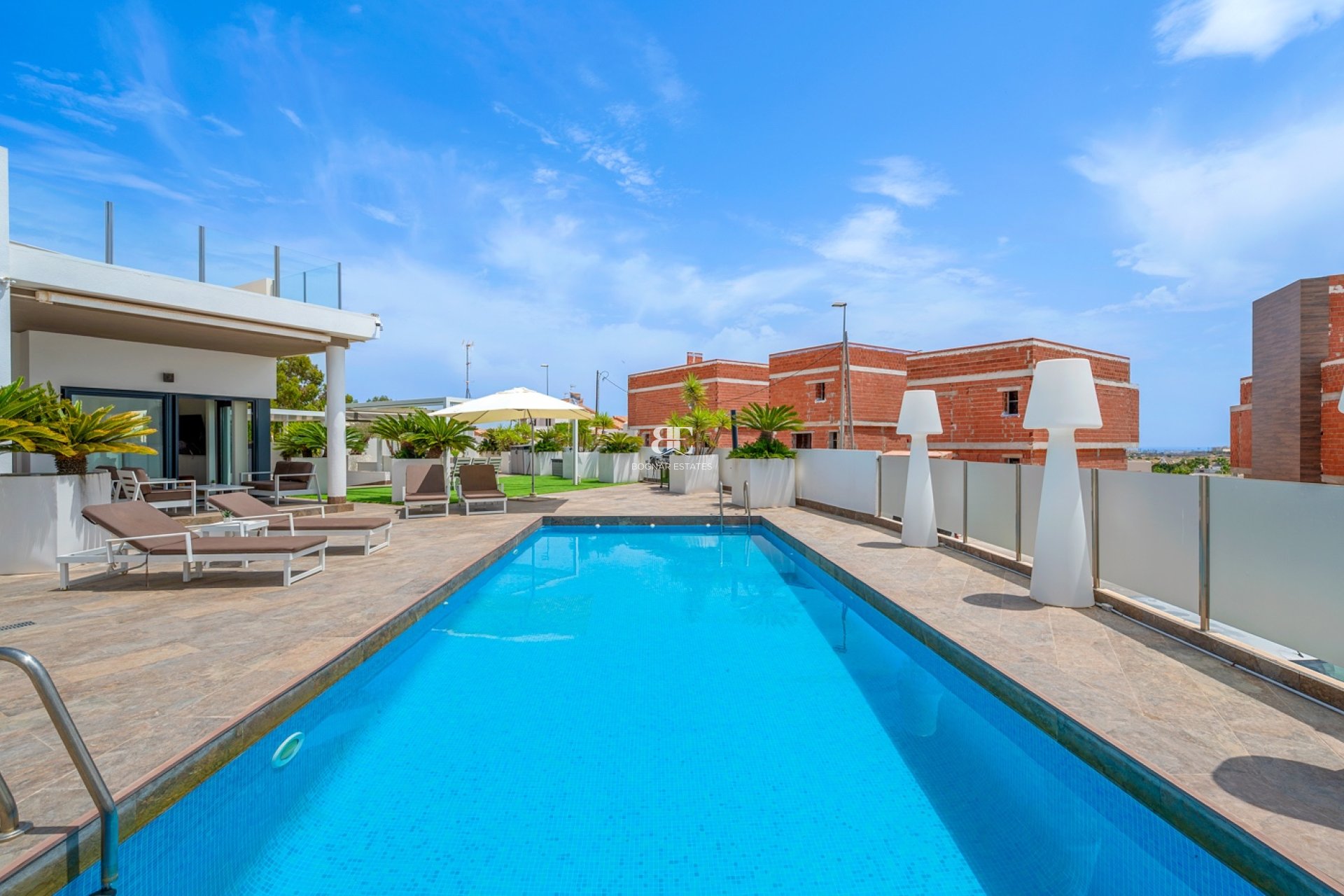 Herverkoop - Villa -
Orihuela Costa - Villamartín