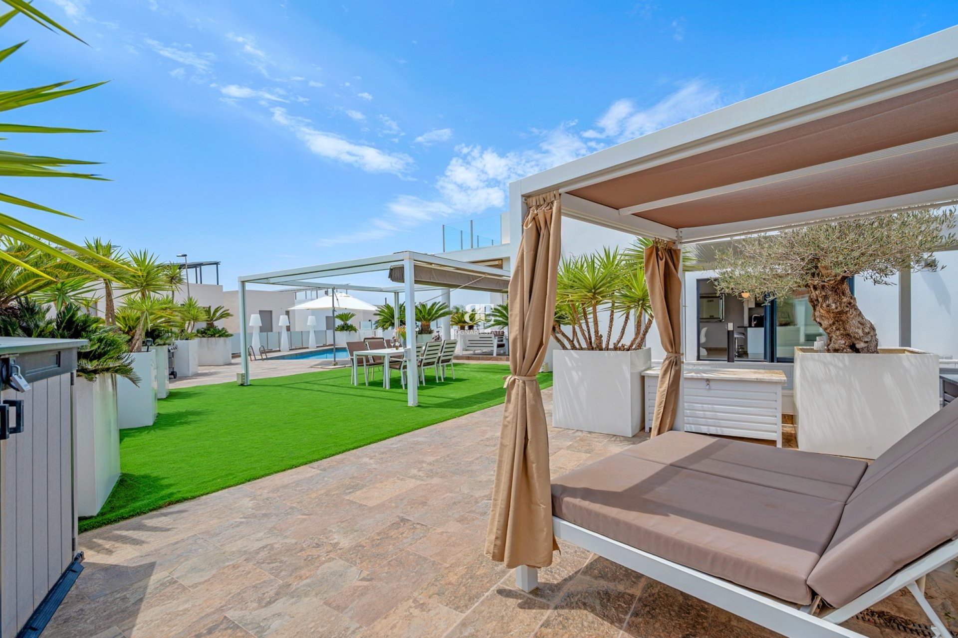 Herverkoop - Villa -
Orihuela Costa - Villamartín