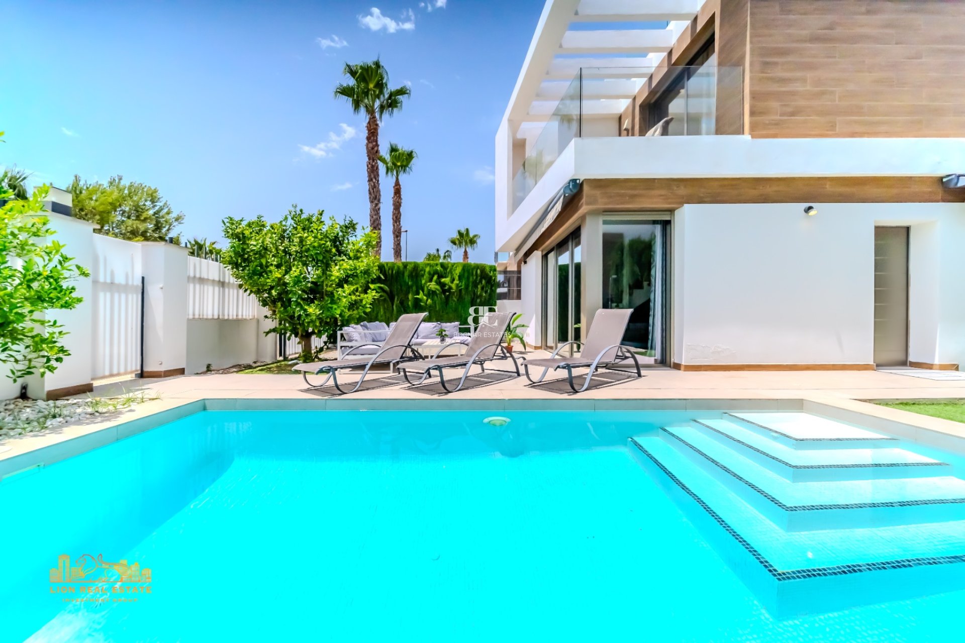 Herverkoop - Villa -
Orihuela Costa - Villamartín