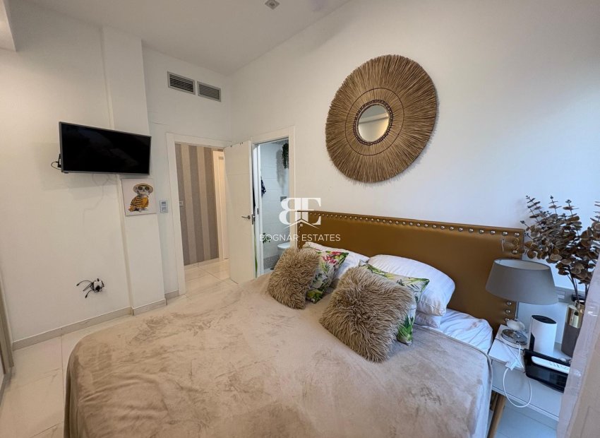 Herverkoop - Villa -
Orihuela Costa - Villamartín