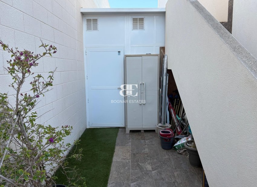 Herverkoop - Villa -
Orihuela Costa - Villamartín