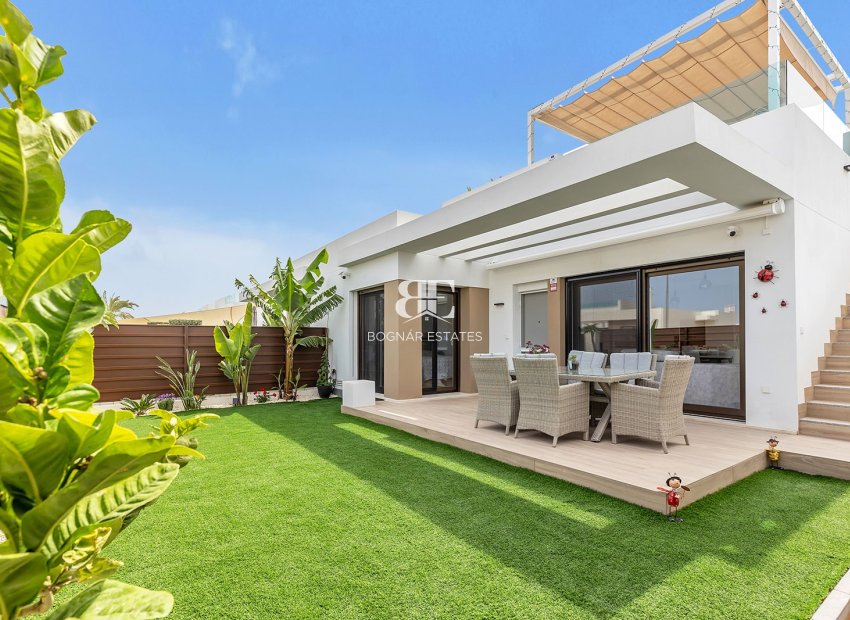 Herverkoop - Villa -
Orihuela Costa - Vistabella