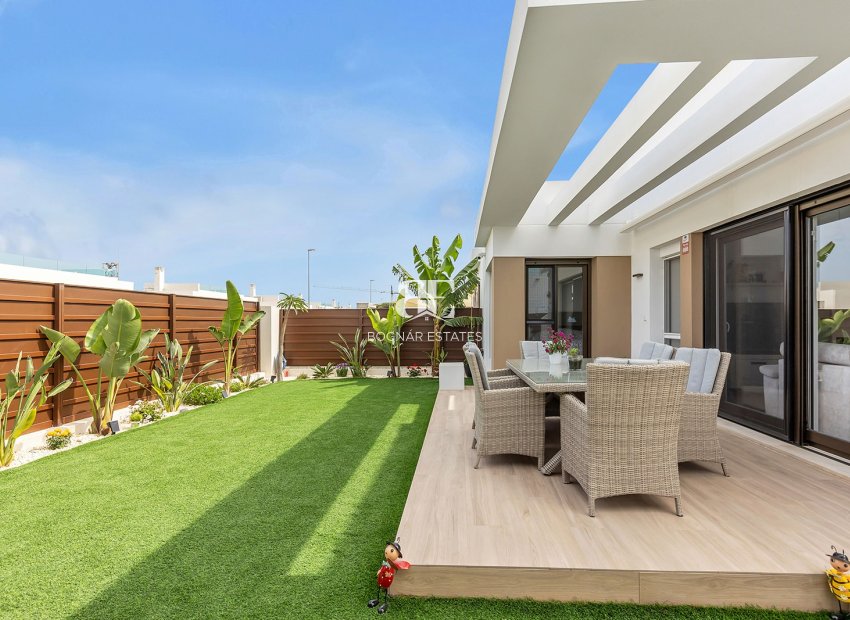 Herverkoop - Villa -
Orihuela Costa - Vistabella