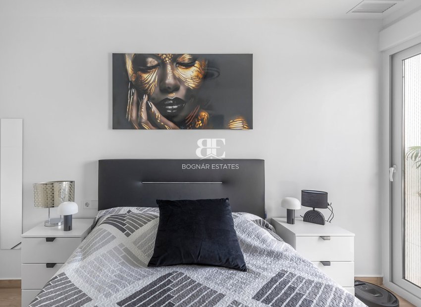 Herverkoop - Villa -
Orihuela Costa - Vistabella