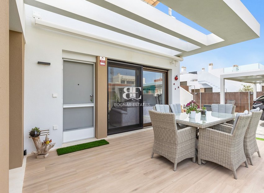 Herverkoop - Villa -
Orihuela Costa - Vistabella