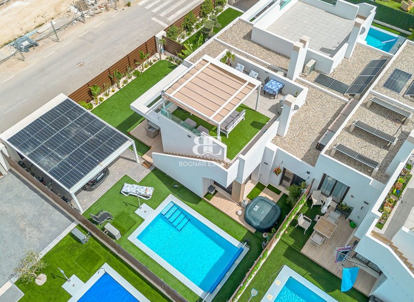 Herverkoop - Villa -
Orihuela Costa - Vistabella