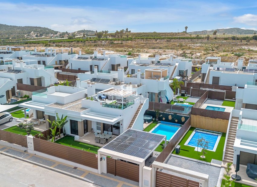 Herverkoop - Villa -
Orihuela Costa - Vistabella