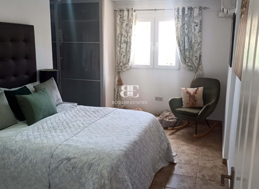Herverkoop - Villa -
Orihuela - La Florida