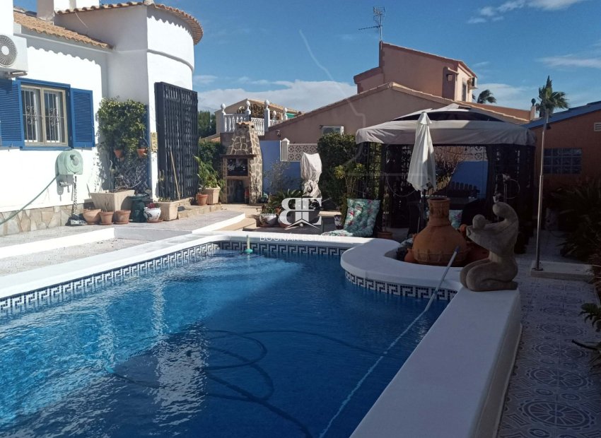 Herverkoop - Villa -
Orihuela - La Florida