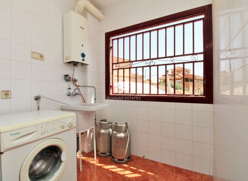 Herverkoop - Villa -
Orihuela - Los Desamparados