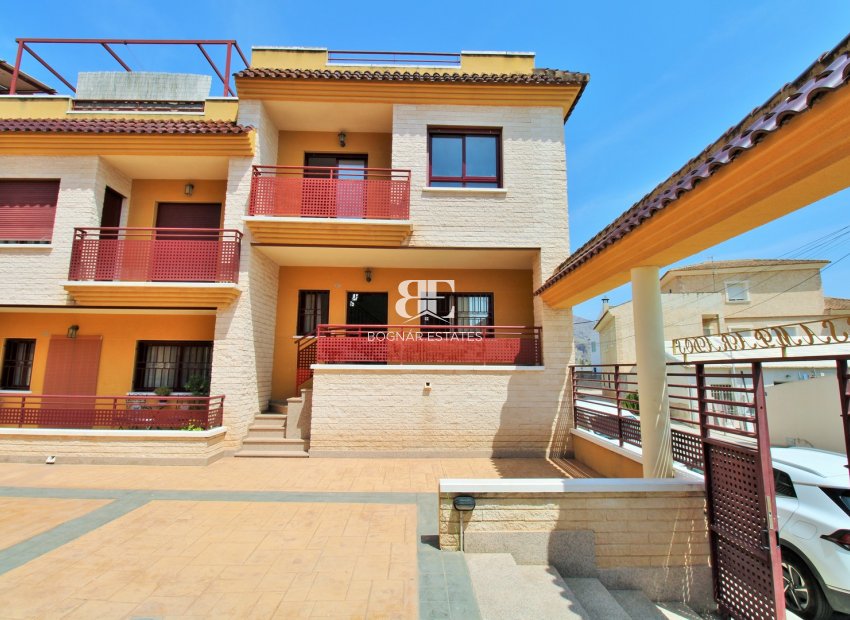 Herverkoop - Villa -
Orihuela - Los Desamparados