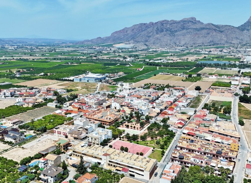 Herverkoop - Villa -
Orihuela - Los Desamparados