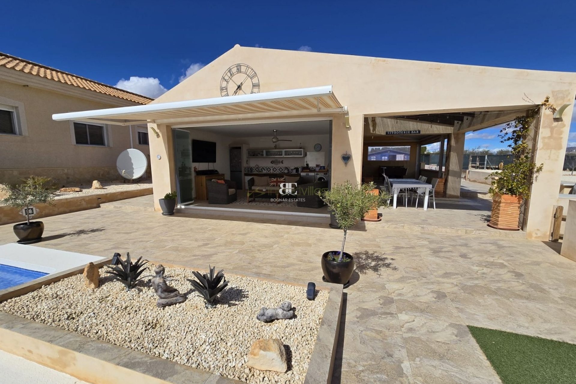 Herverkoop - Villa -
Pinoso
