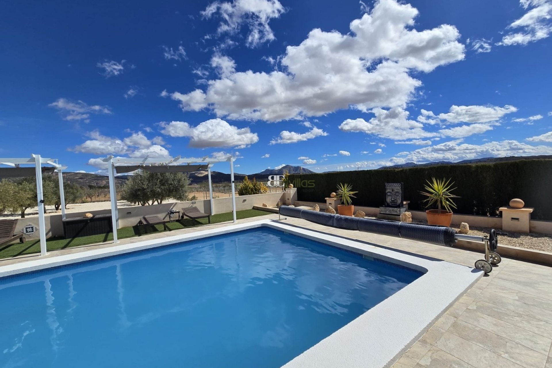 Herverkoop - Villa -
Pinoso