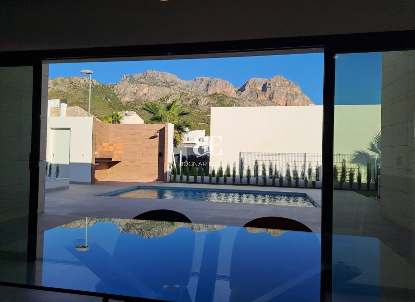 Herverkoop - Villa -
Polop - Urbanizaciones