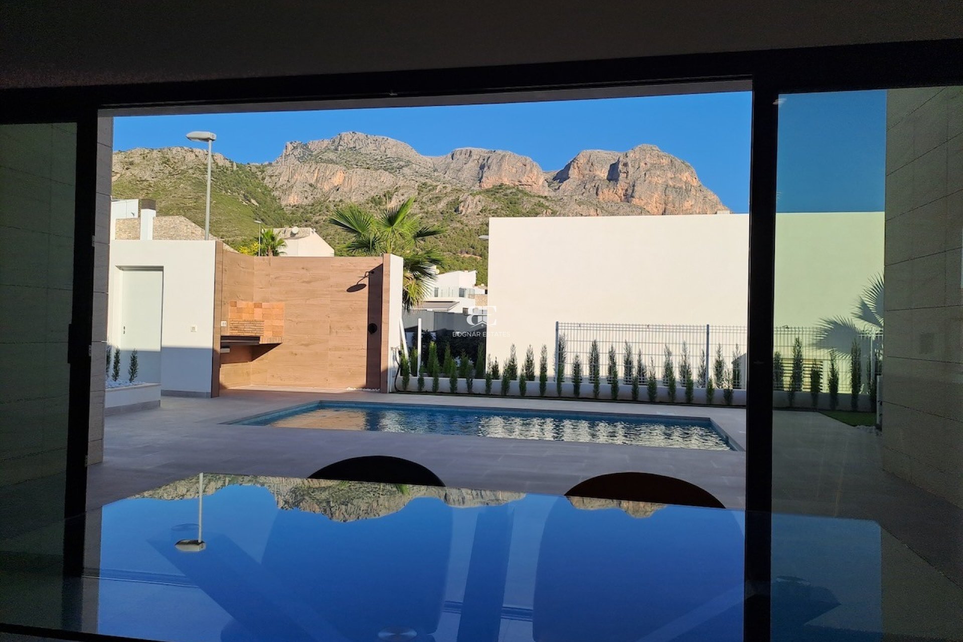 Herverkoop - Villa -
Polop - Urbanizaciones