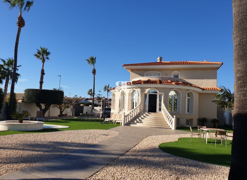 Herverkoop - Villa -
Rojales - Doña Pepa