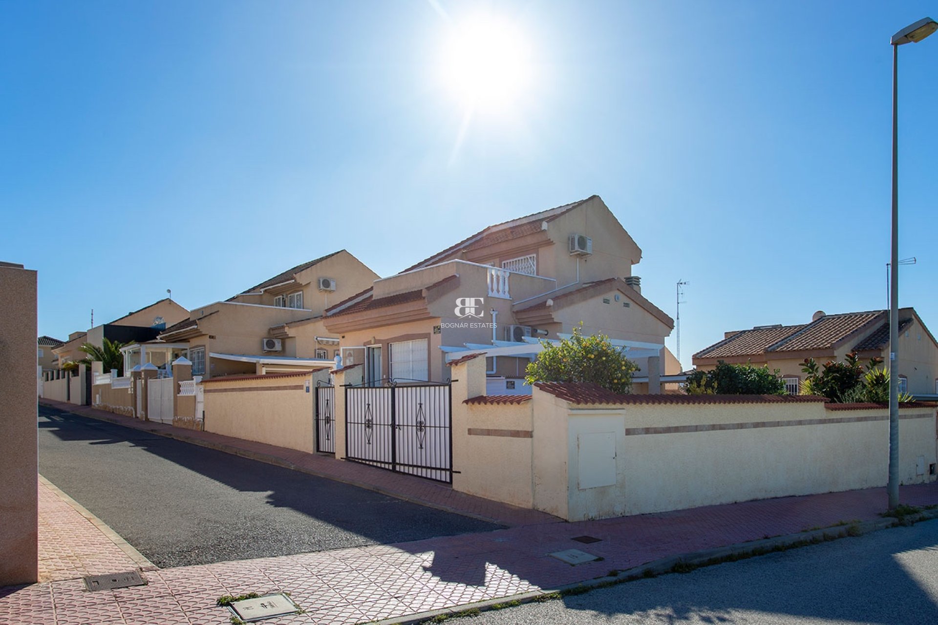 Herverkoop - Villa -
Rojales - Pueblo