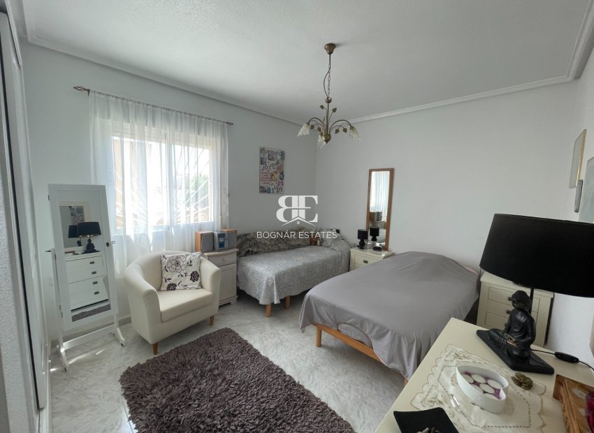 Herverkoop - Villa -
Rojales