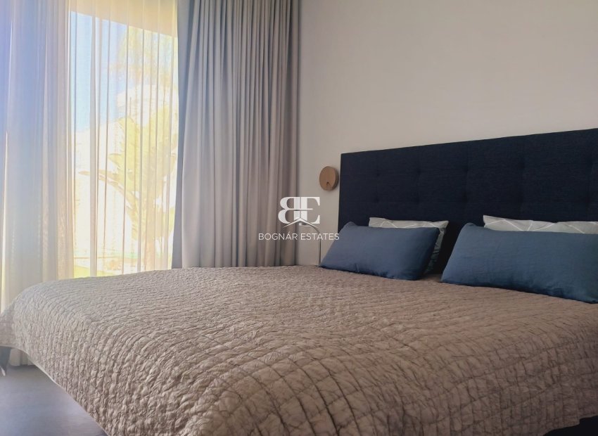 Herverkoop - Villa -
San Fulgencio - La Marina