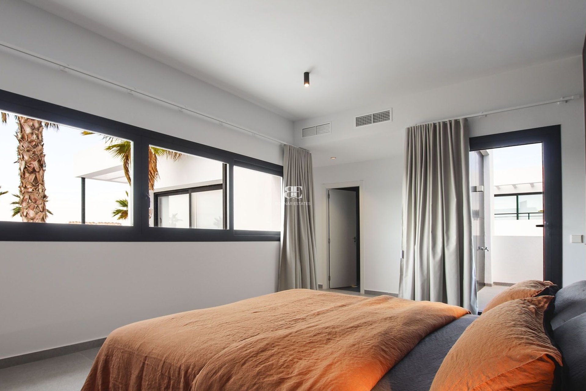 Herverkoop - Villa -
San Fulgencio - La Marina