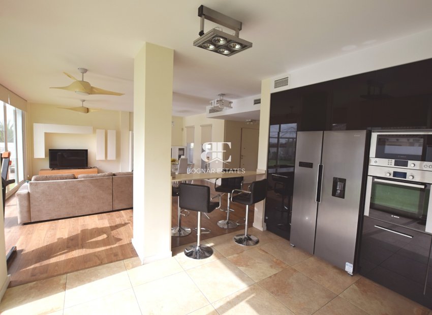Herverkoop - Villa -
San Fulgencio - La Marina