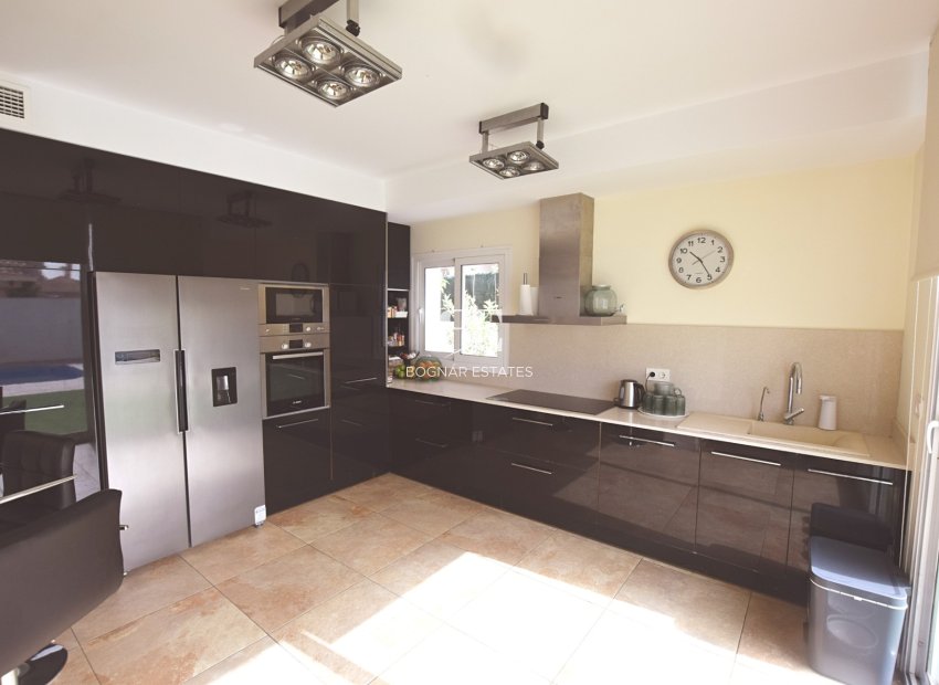 Herverkoop - Villa -
San Fulgencio - La Marina