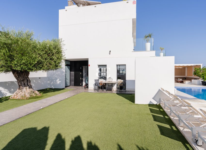 Herverkoop - Villa -
San Fulgencio - La Marina