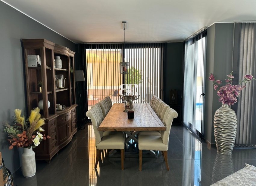 Herverkoop - Villa -
San Fulgencio - La Marina