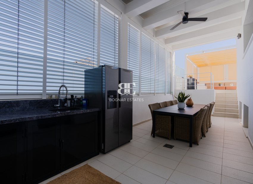 Herverkoop - Villa -
San Fulgencio - La Marina