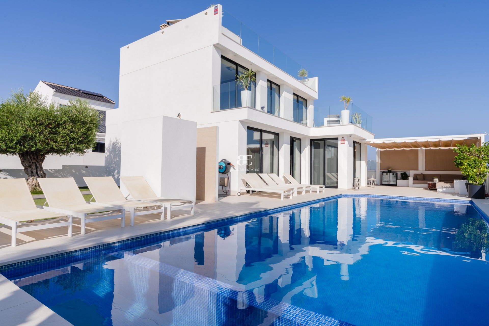 Herverkoop - Villa -
San Fulgencio - La Marina