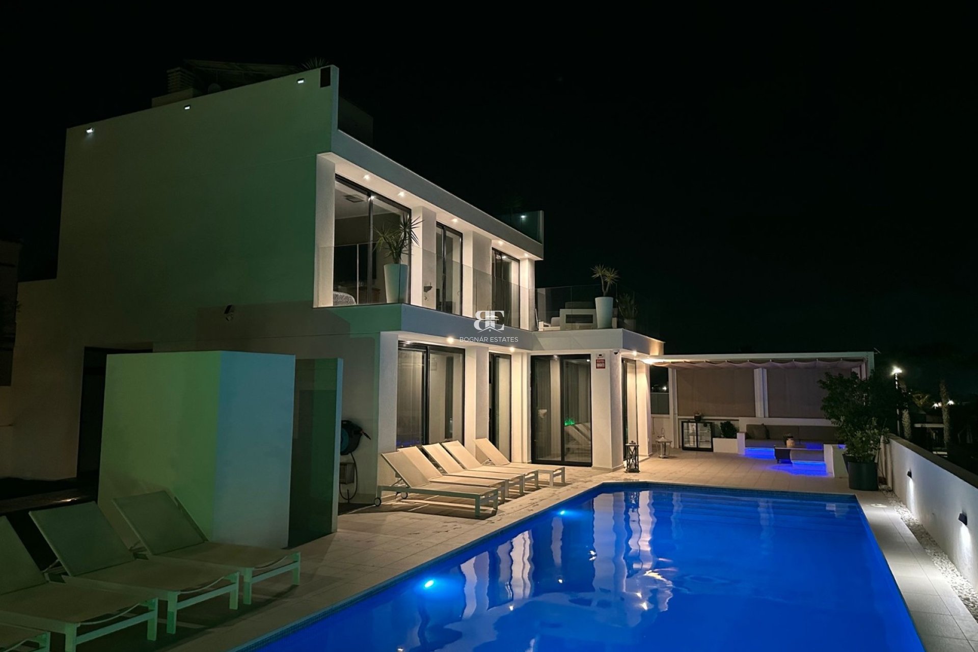 Herverkoop - Villa -
San Fulgencio - La Marina