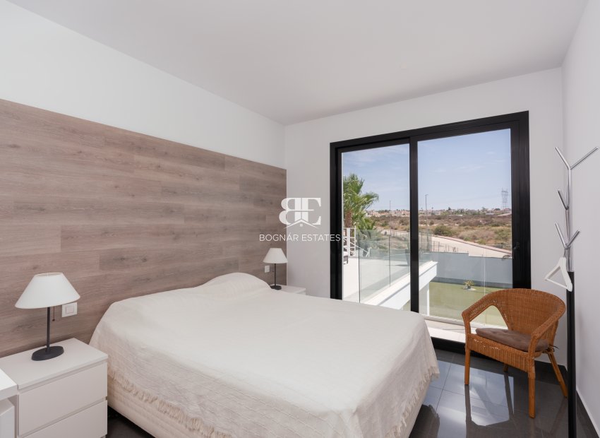 Herverkoop - Villa -
San Fulgencio - La Marina